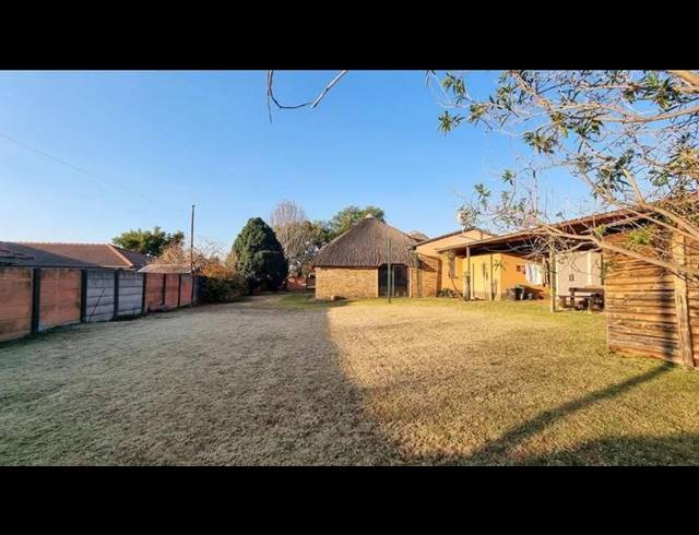 4 BEDROOM HOUSE FOR SALE IN AERORAND